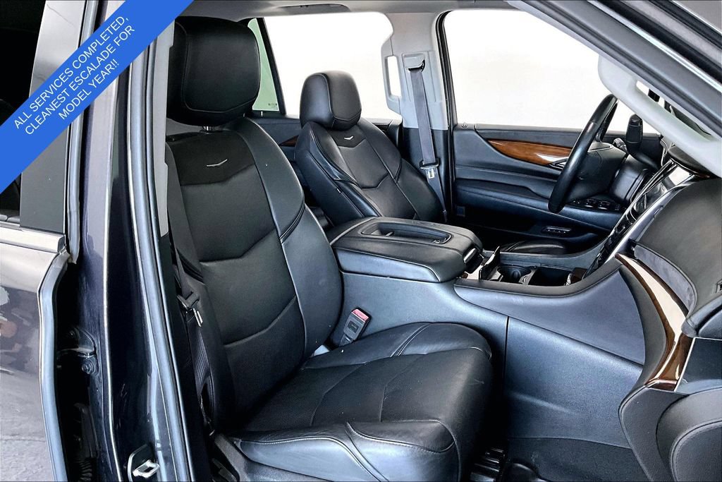 Used 2017 Cadillac Escalade Premium Luxury AWD/4WD image 8