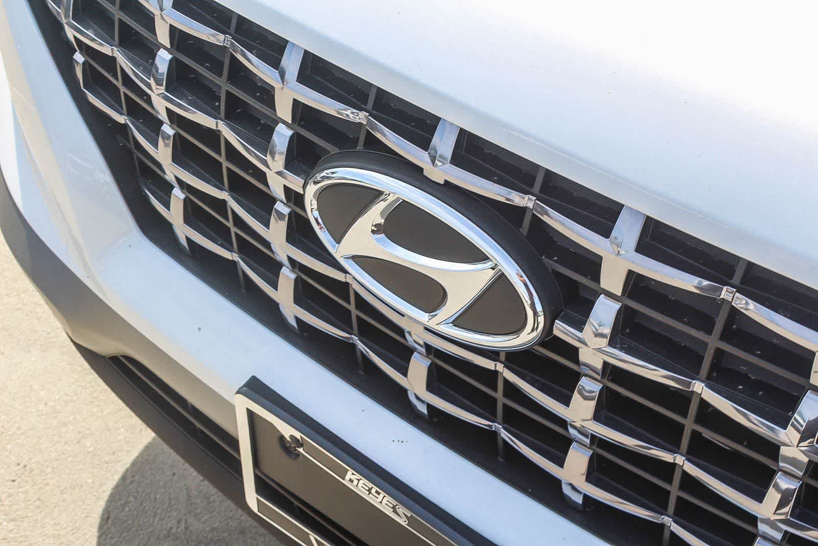New 2026 Hyundai Venue SEL FWD image 13