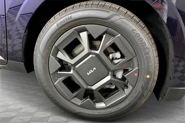 New 2026 Kia Carnival EX image 13