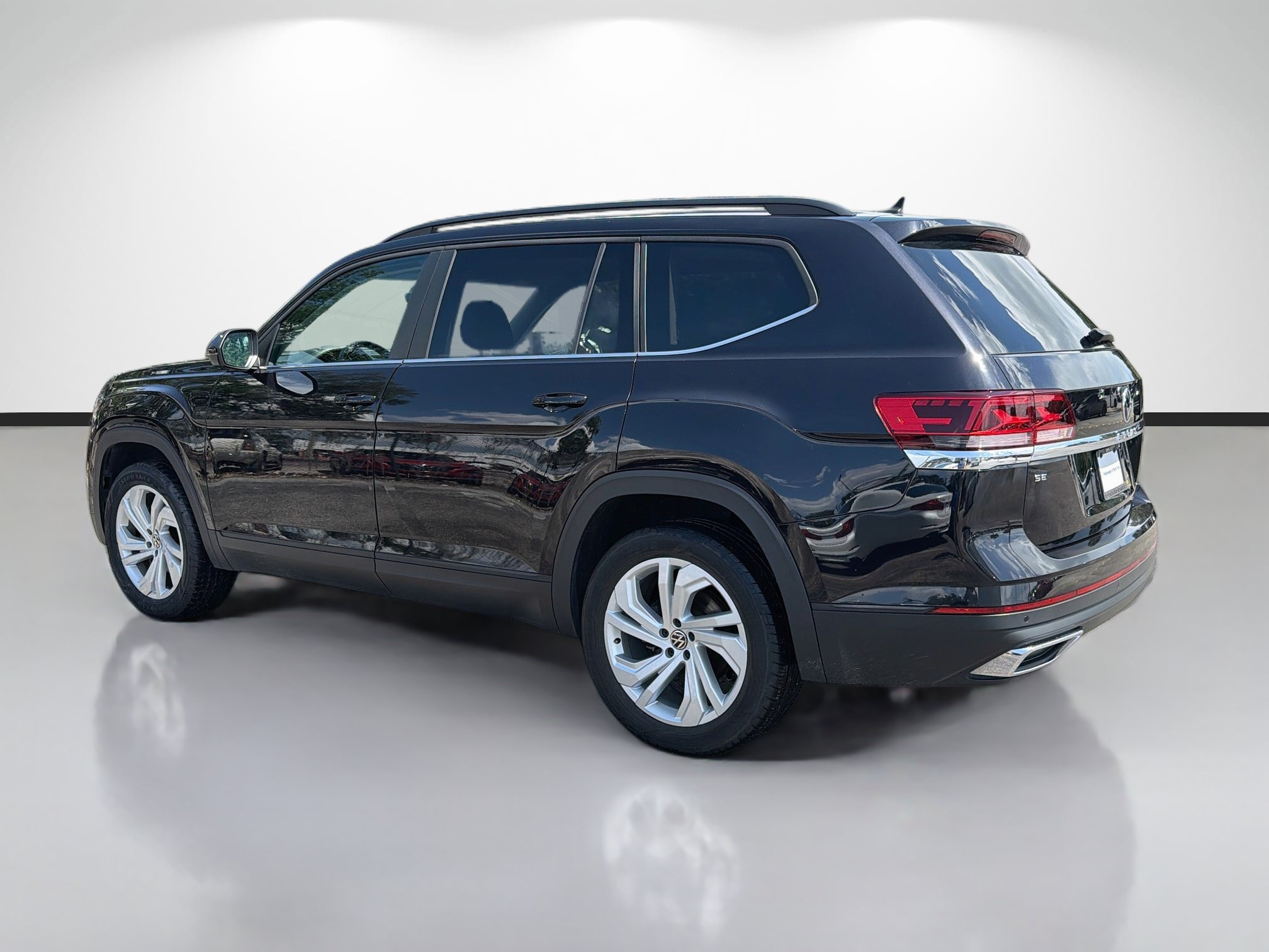 Used 2023 Volkswagen Atlas SE AWD/4WD image 5