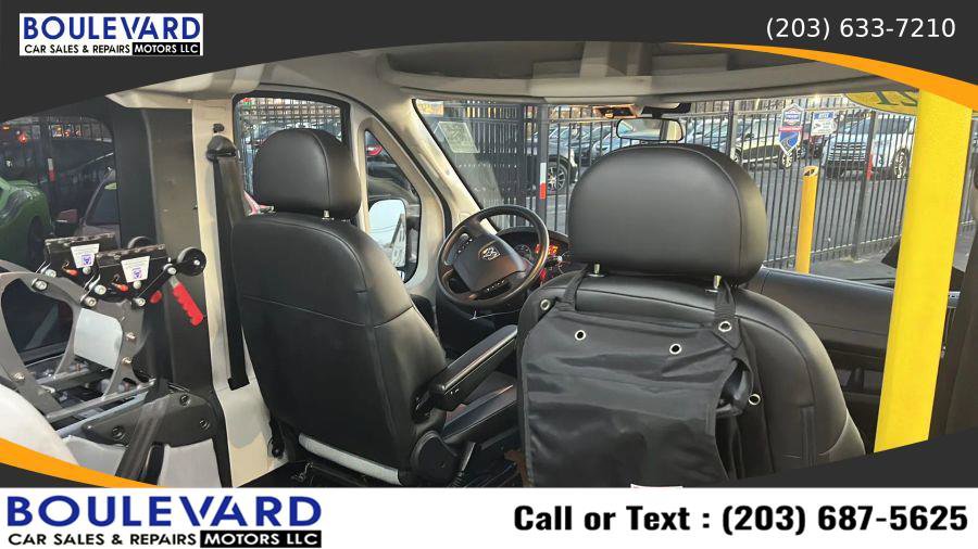 Used 2021 RAM ProMaster 2500 w/ Convenience Group FWD image 18