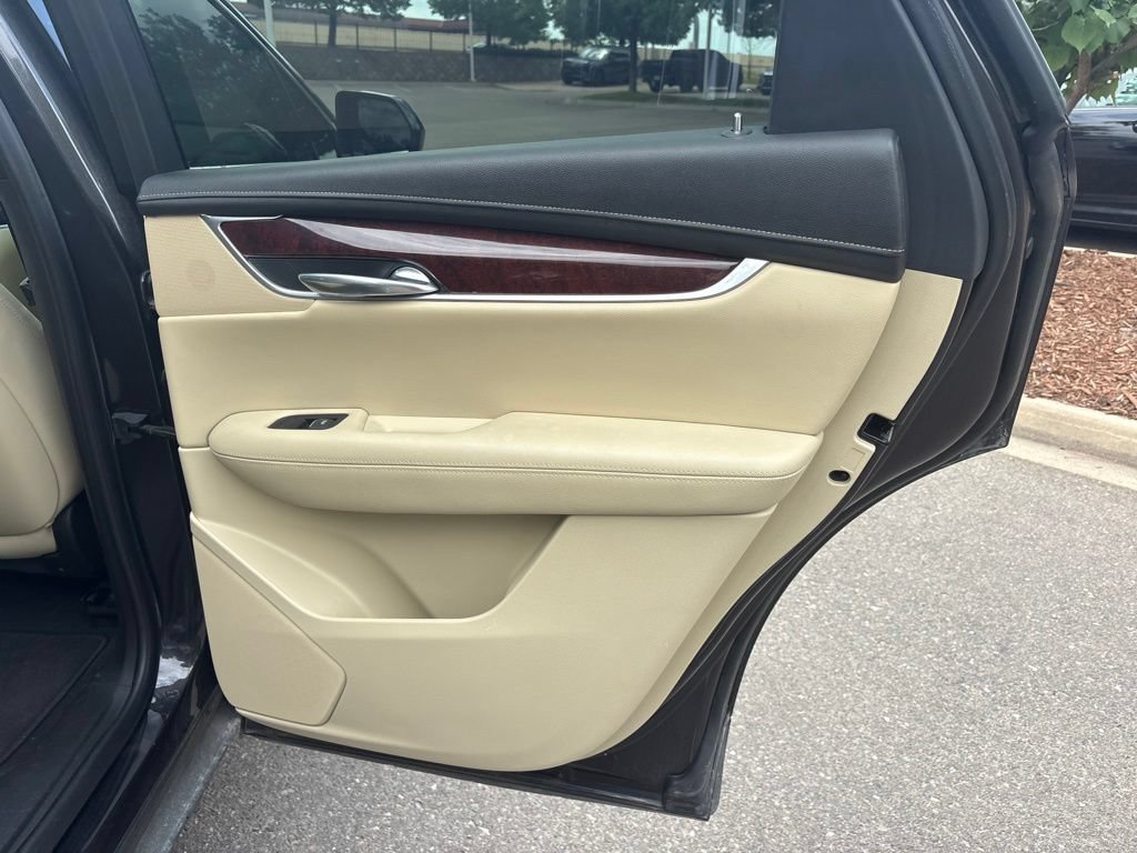 Used 2019 Cadillac XT5 Premium Luxury w/ Driver Assist Package AWD/4WD image 24