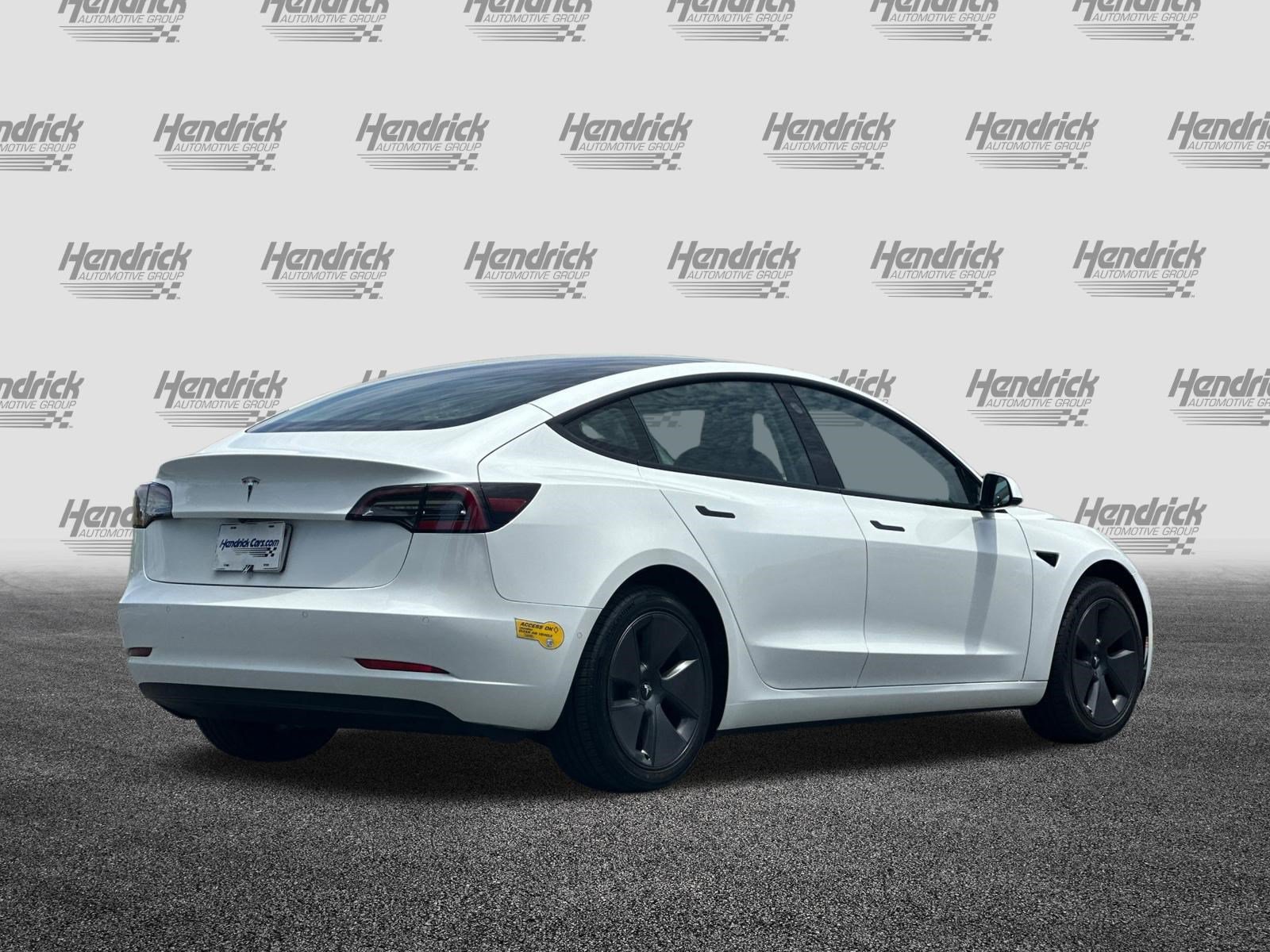 Used 2022 Tesla Model 3 RWD image 5