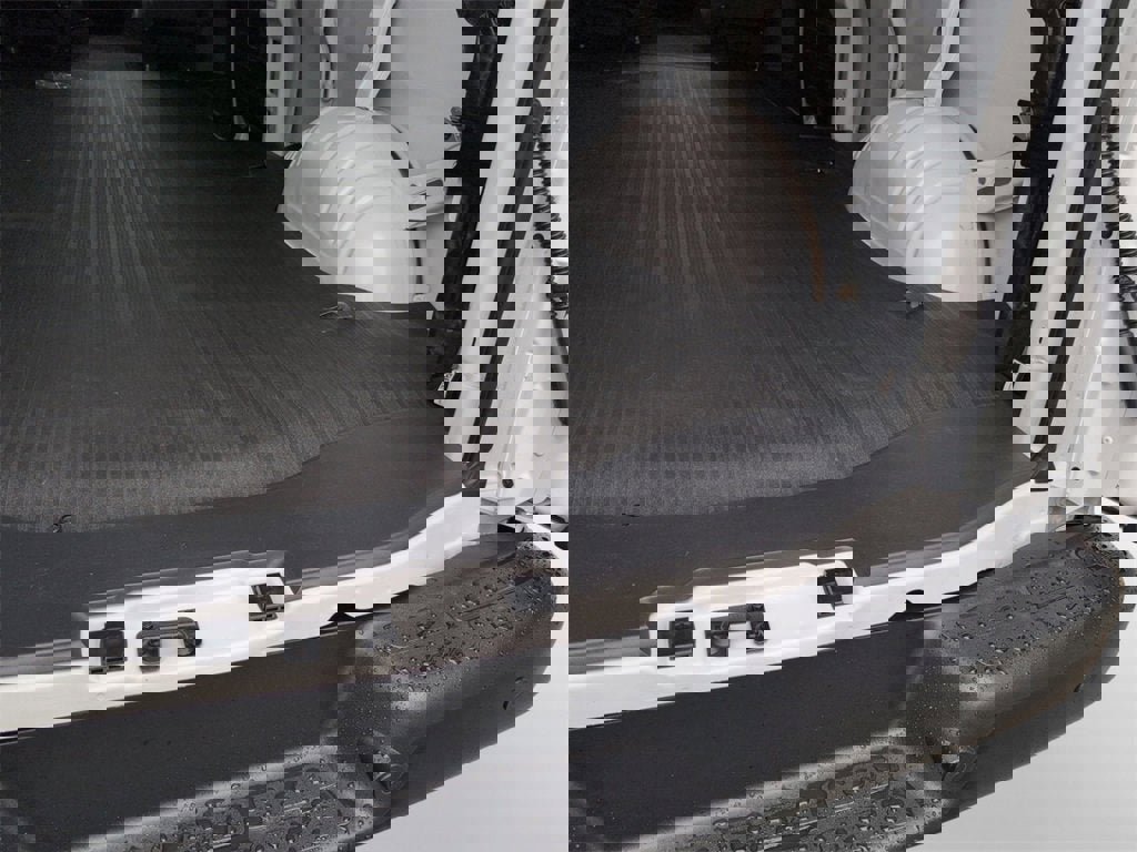 New 2026 Chevrolet Express 2500 Extended w/ Driver Convenience Package image 23