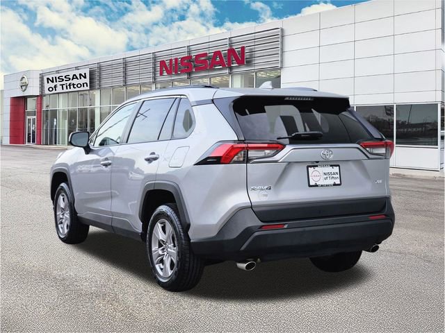 Used 2025 Toyota RAV4 XLE FWD image 6