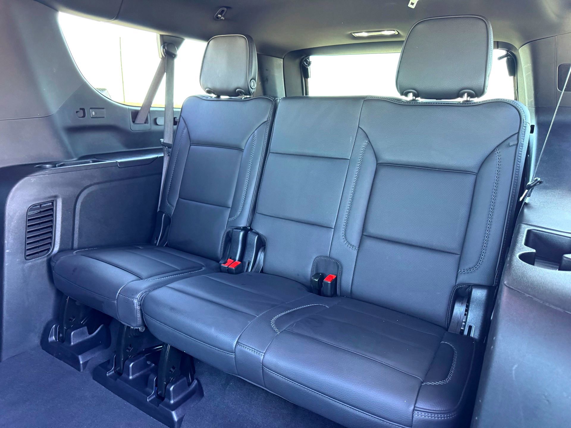 Used 2025 GMC Yukon XL Denali image 18