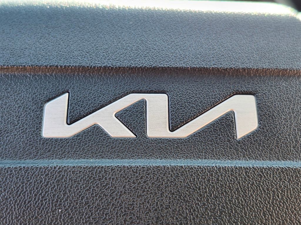 Used 2025 Kia K4 EX image 28