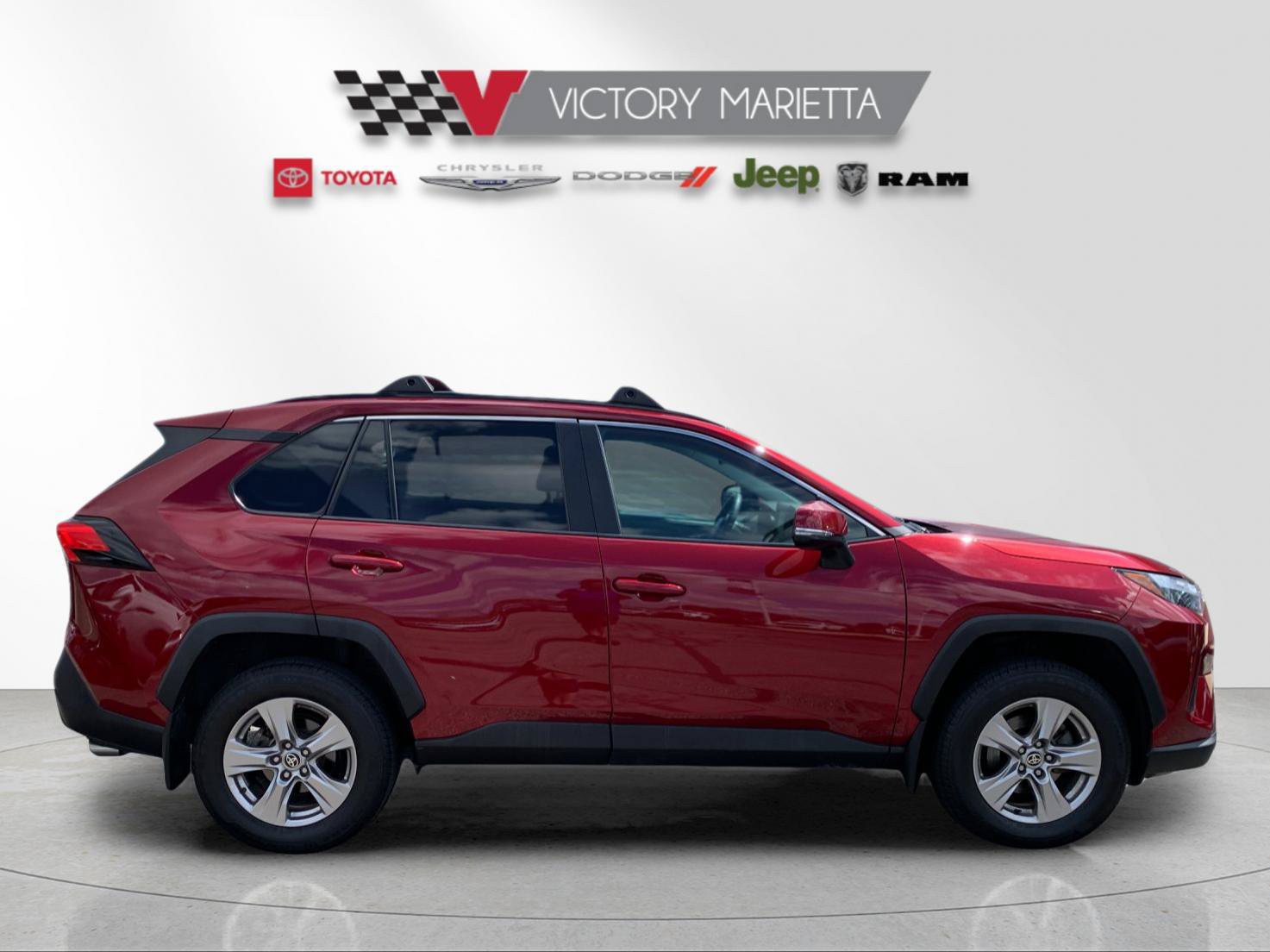 Used 2022 Toyota RAV4 XLE w/ Convenience Package AWD/4WD image 6