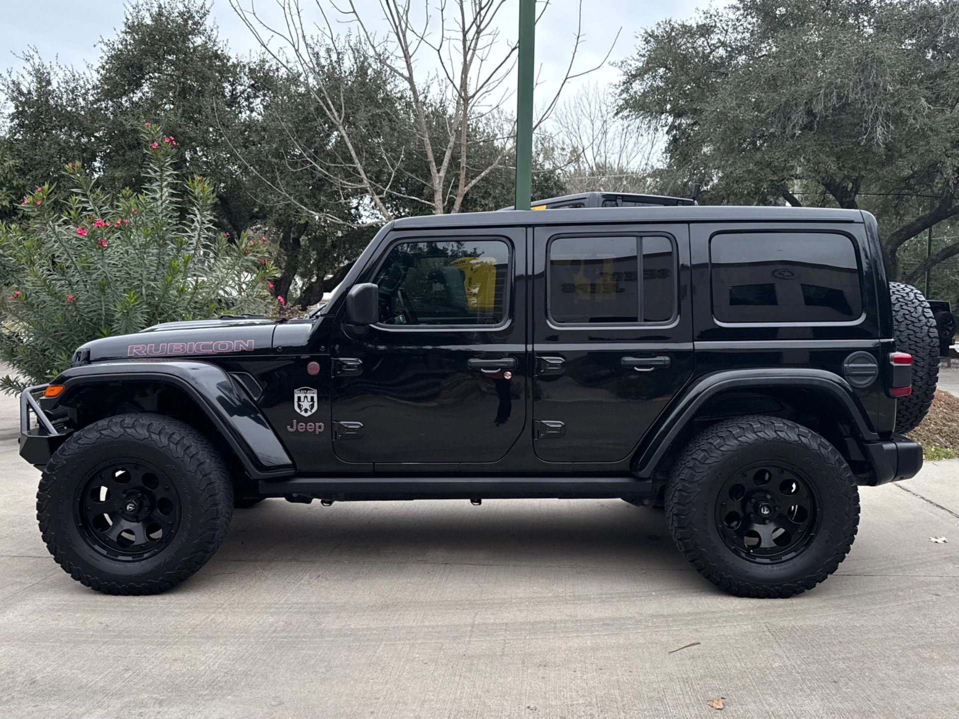 Used 2019 Jeep Wrangler Unlimited Rubicon image 10