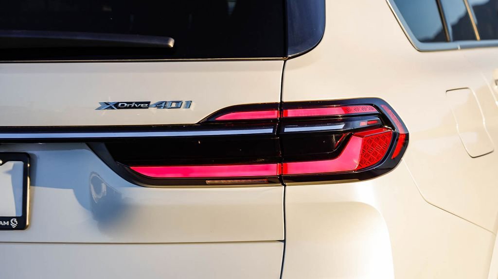 Used 2026 BMW X7 xDrive40i image 10