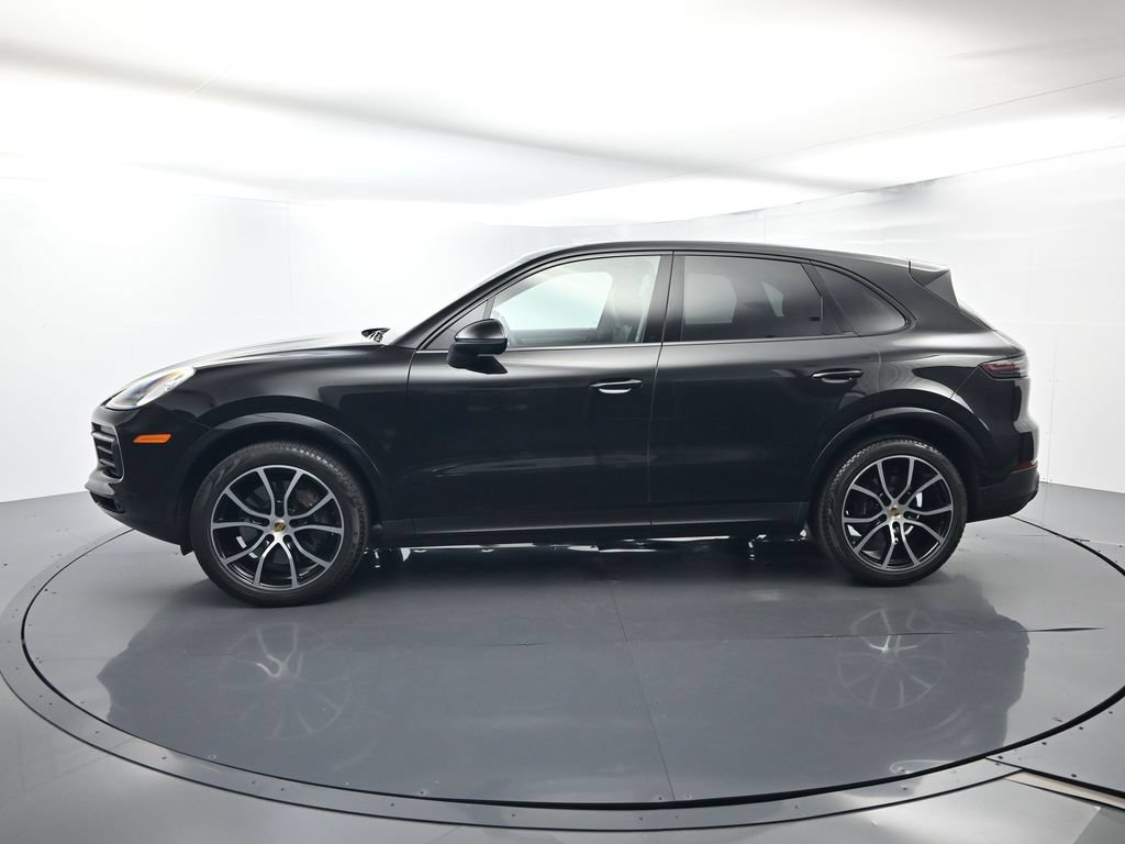 Certified 2023 Porsche Cayenne Platinum Edition AWD/4WD image 2