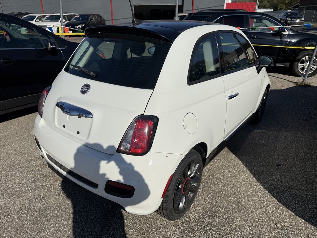 Used 2017 FIAT 500 Pop w/ Sport Black Trim Package FWD image 3