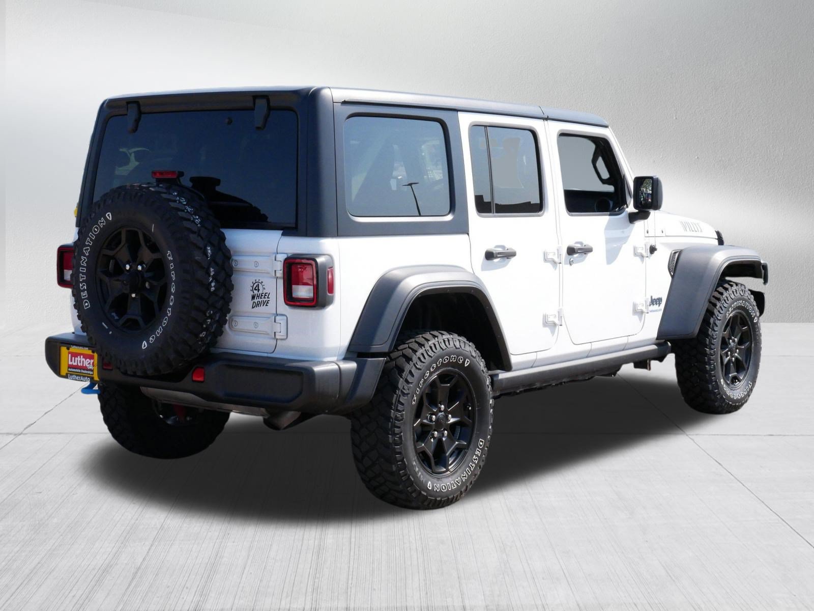 Used 2023 Jeep Wrangler Unlimited w/ Cold Weather Group AWD/4WD image 7