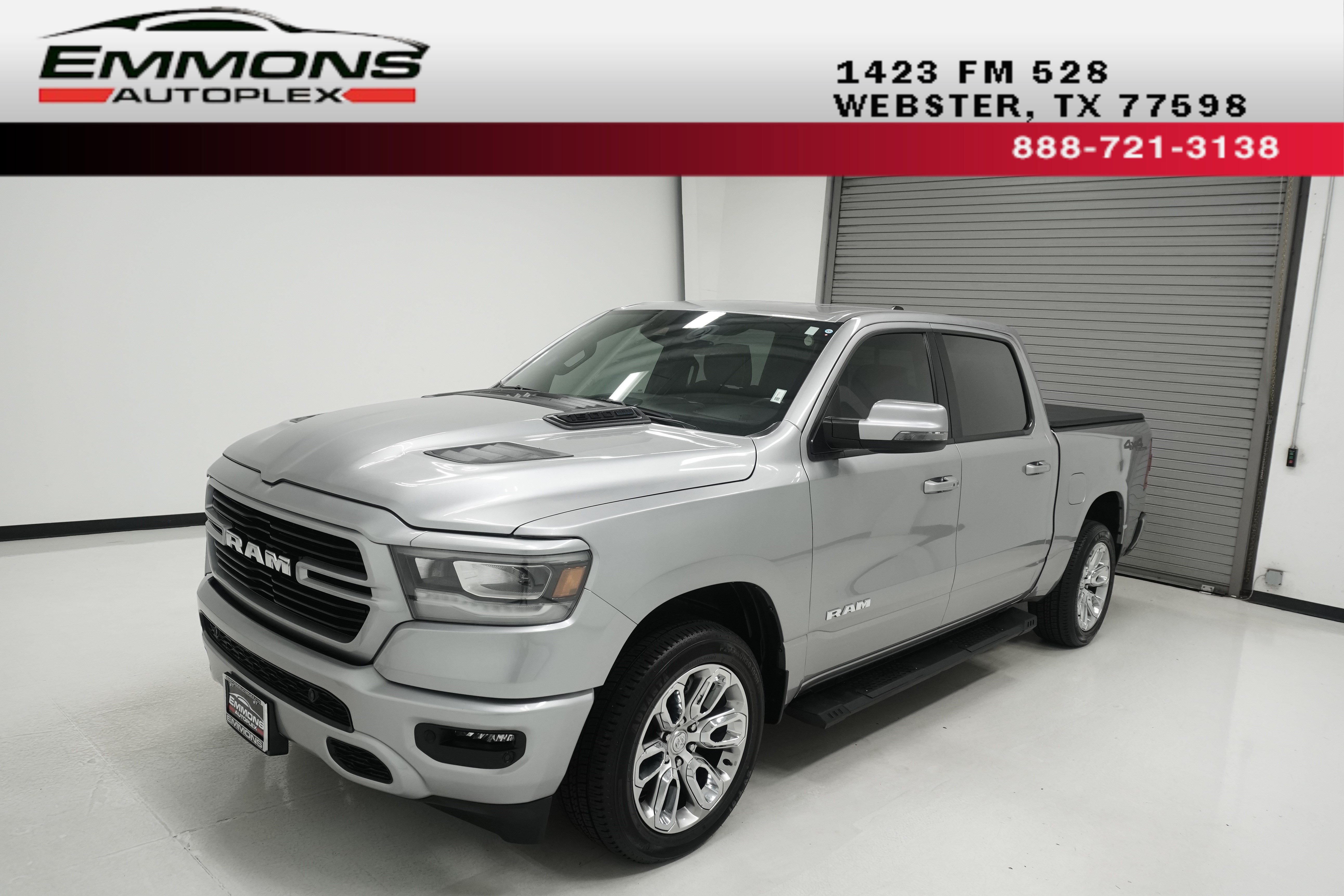 Used 2023 RAM 1500 Laramie AWD/4WD image 1