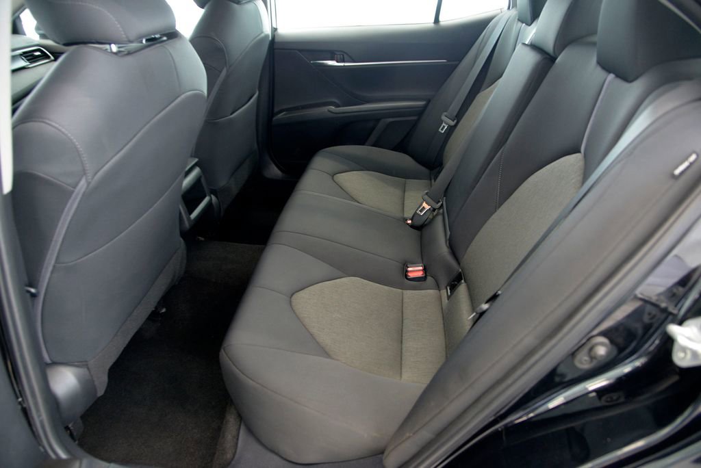 Used 2022 Toyota Camry LE AWD/4WD image 27