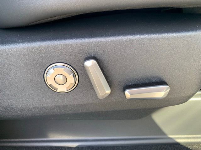 New 2026 Lincoln Navigator L Reserve w/ Jet Appearance Package image 17