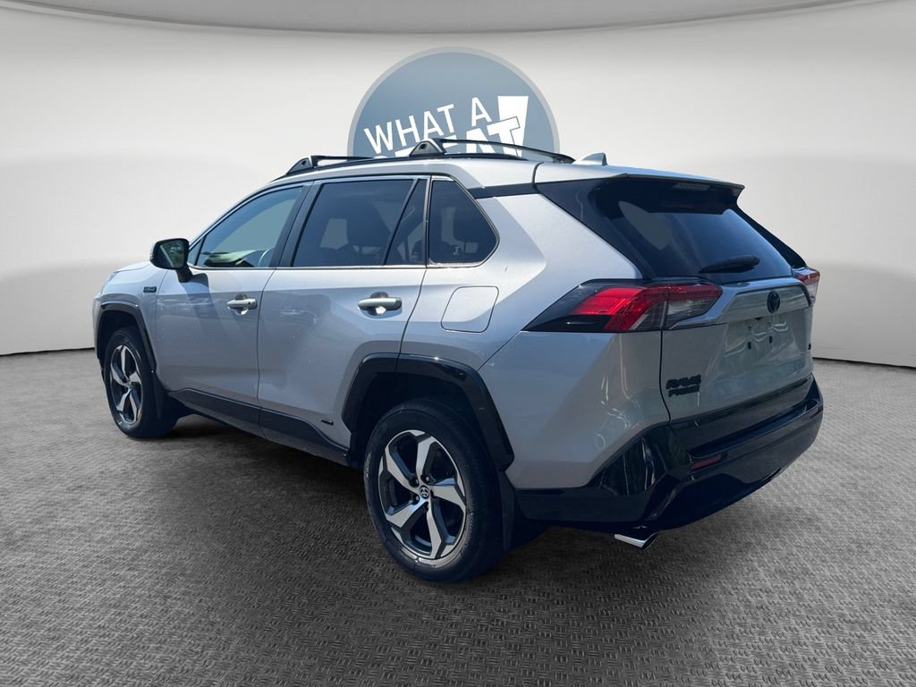 Used 2024 Toyota RAV4 SE w/ Weather & Moonroof Package AWD/4WD image 6