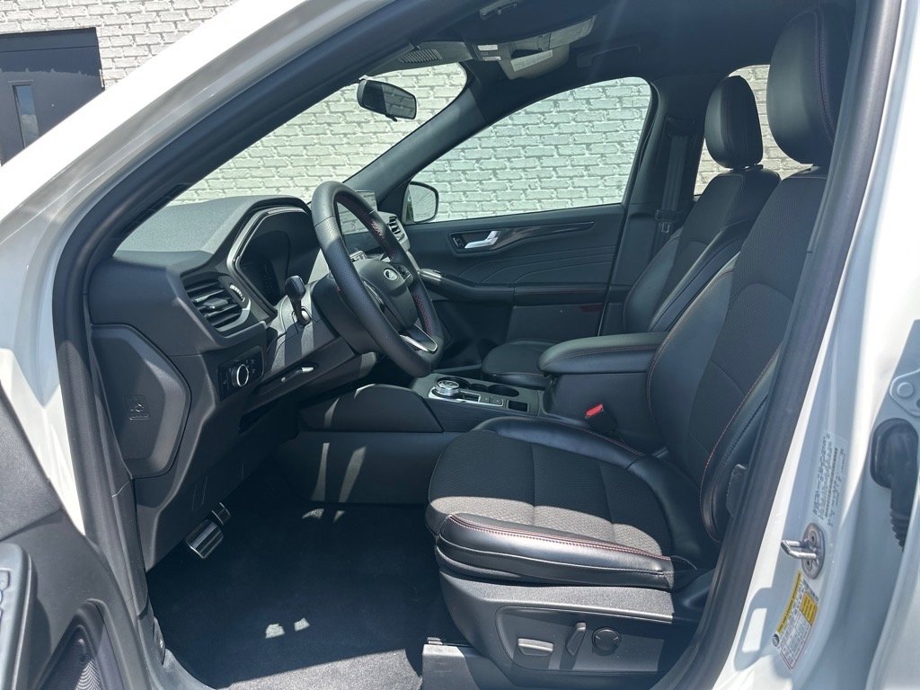 Used 2024 Ford Escape ST-Line w/ Tech Pack #1 image 12