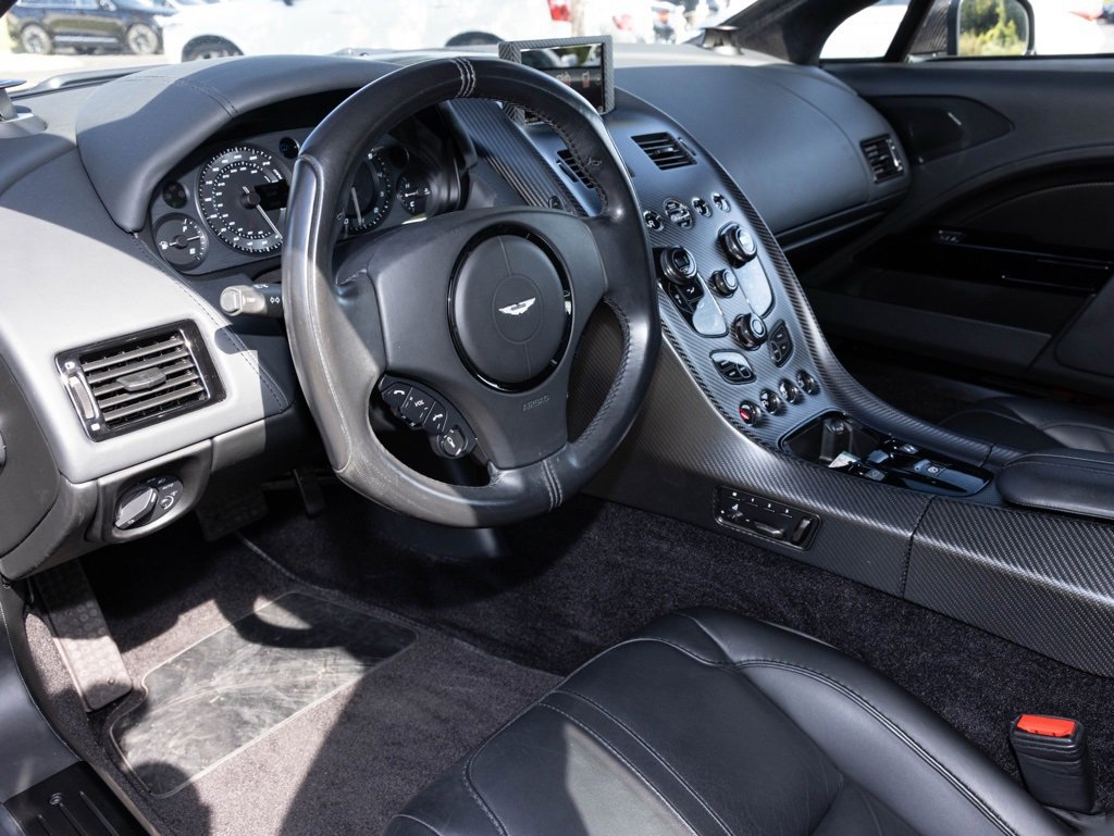 Used 2019 Aston Martin Rapide AMR image 2