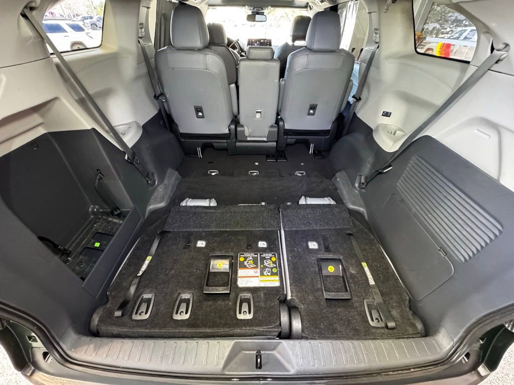 Used 2024 Toyota Sienna XLE image 64