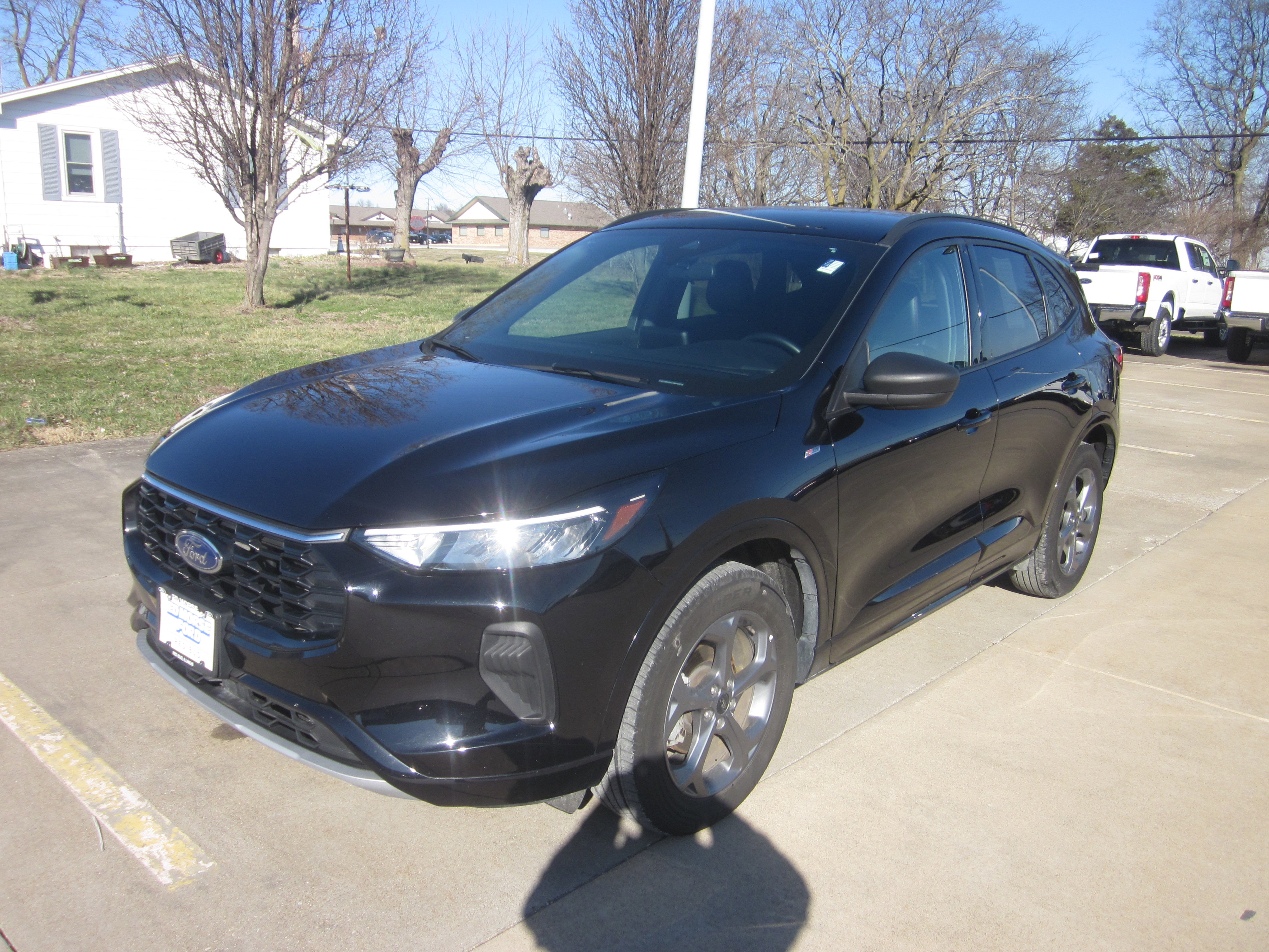 Used 2024 Ford Escape ST-Line image 3