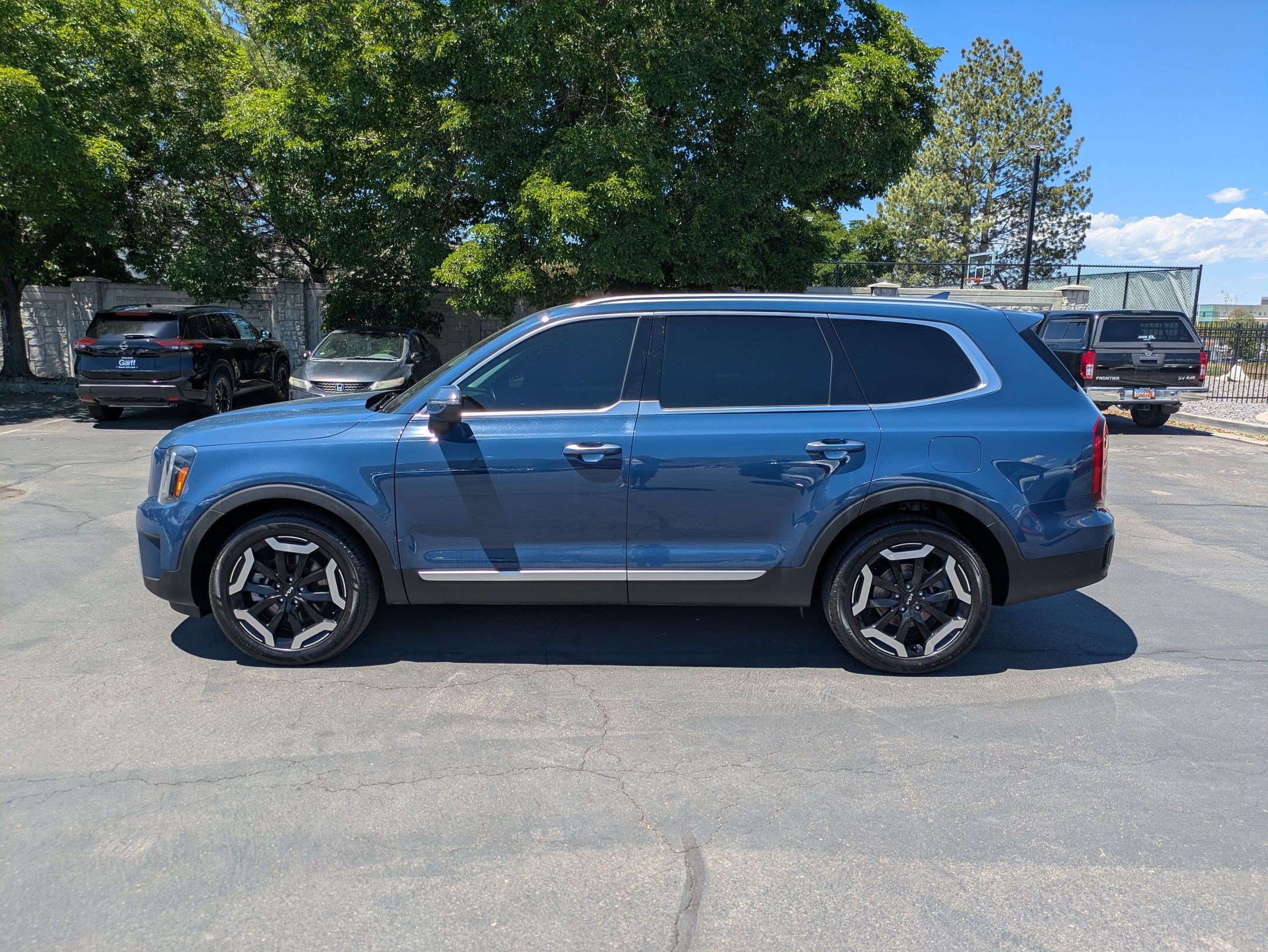 Used 2023 Kia Telluride S AWD/4WD image 9