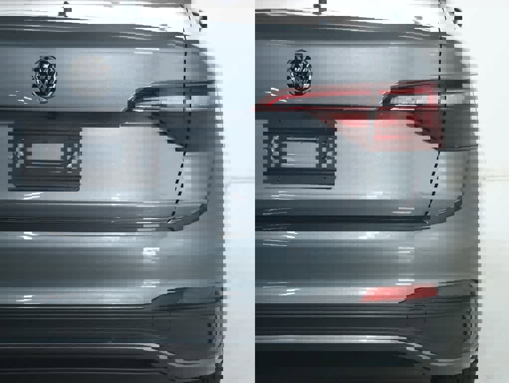 Used 2024 Volkswagen Jetta Sport image 43