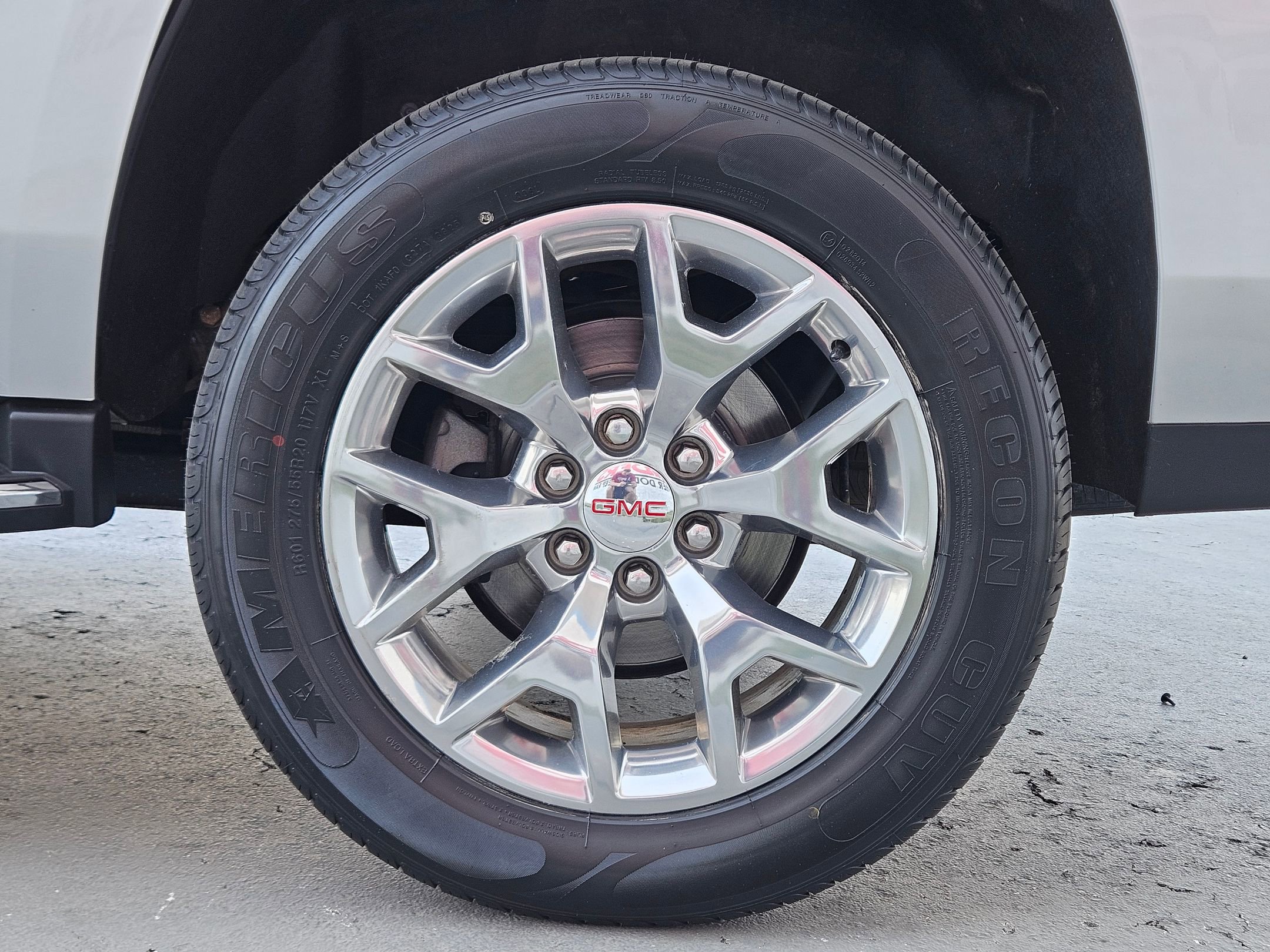 Used 2019 GMC Yukon SLE w/ SLE Value Package image 28