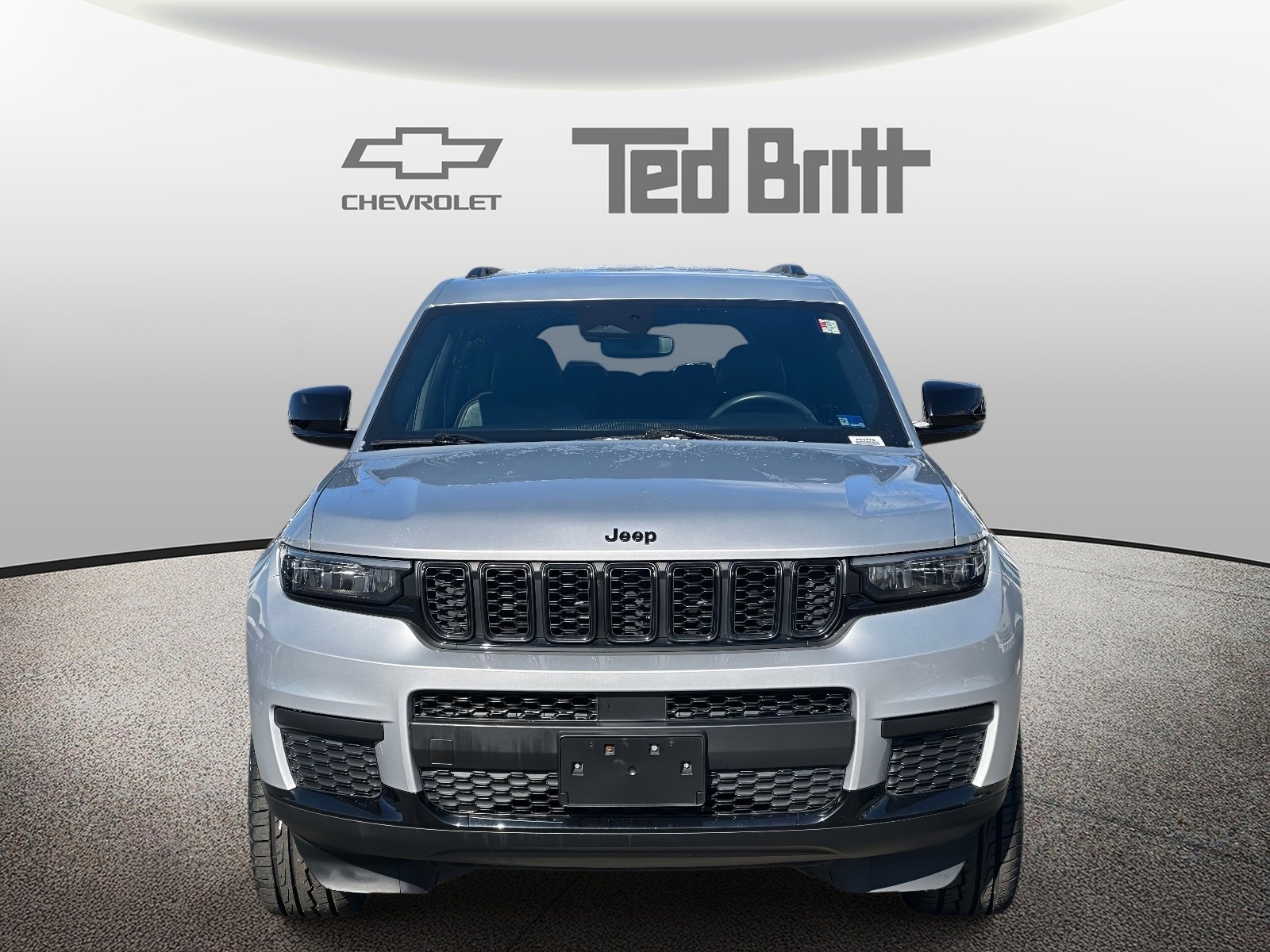 Used 2022 Jeep Grand Cherokee L Laredo image 2