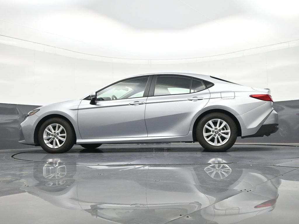 Used 2025 Toyota Camry LE w/ Convenience Package FWD image 24