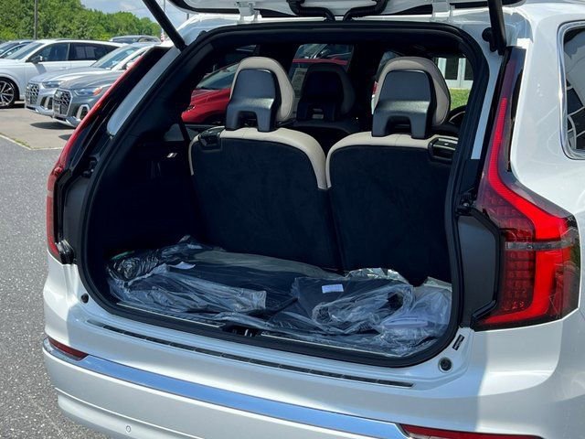 New 2026 Volvo XC90 B5 Ultra w/ Lounge Package image 14