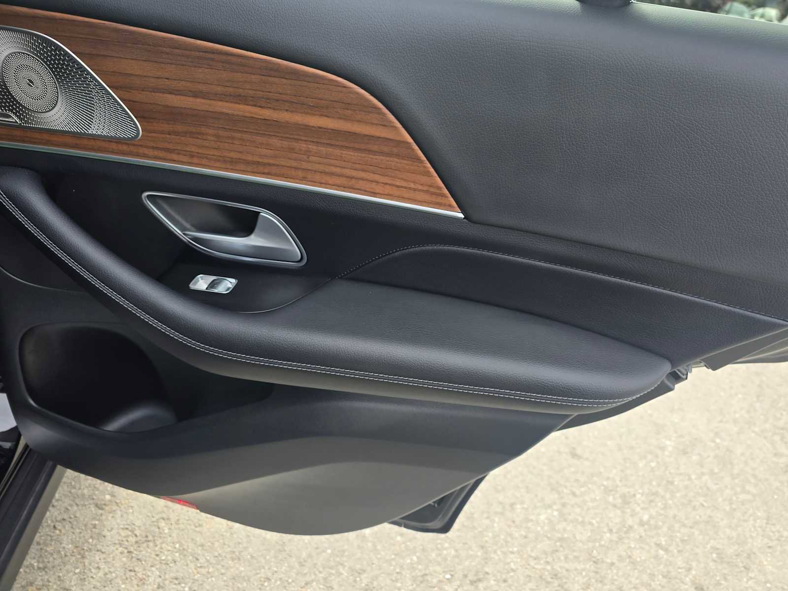 Certified 2025 Mercedes-Benz GLE 350 4MATIC image 13