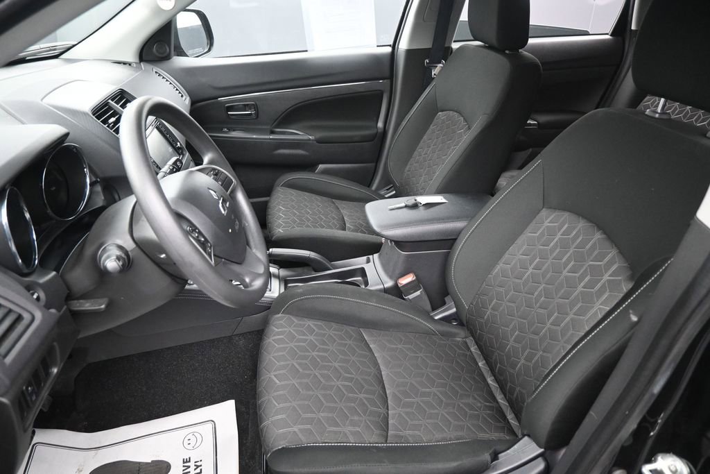 Used 2025 Mitsubishi Outlander Sport ES AWD/4WD image 22