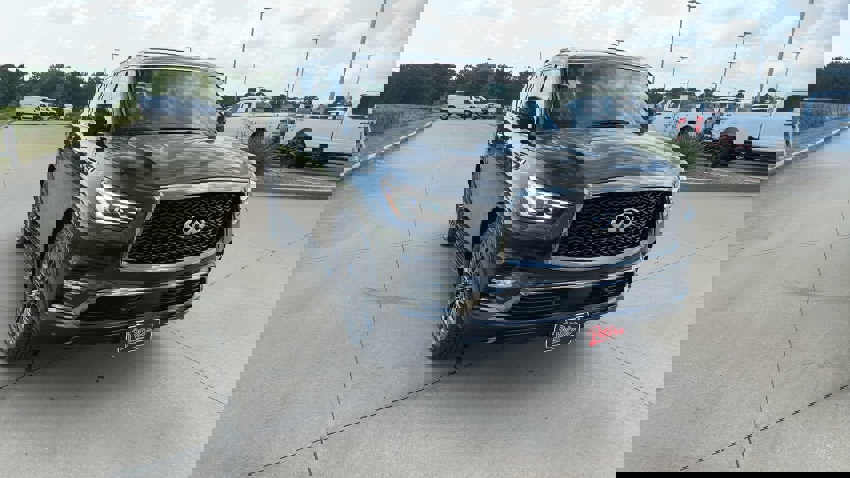 Used 2024 INFINITI QX80 Premium Select w/ All-Season Package image 3