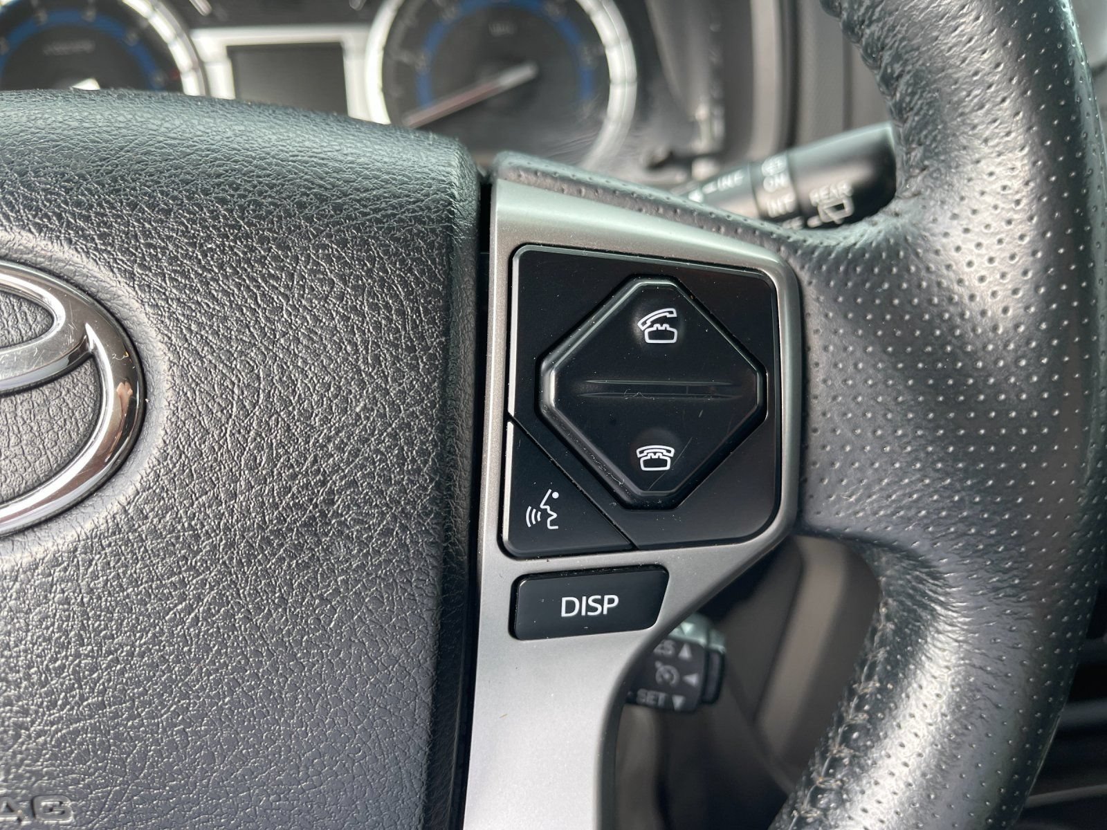 Used 2019 Toyota 4Runner SR5 AWD/4WD image 29
