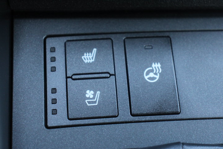 Used 2025 Lexus IS 350 F Sport RWD image 28