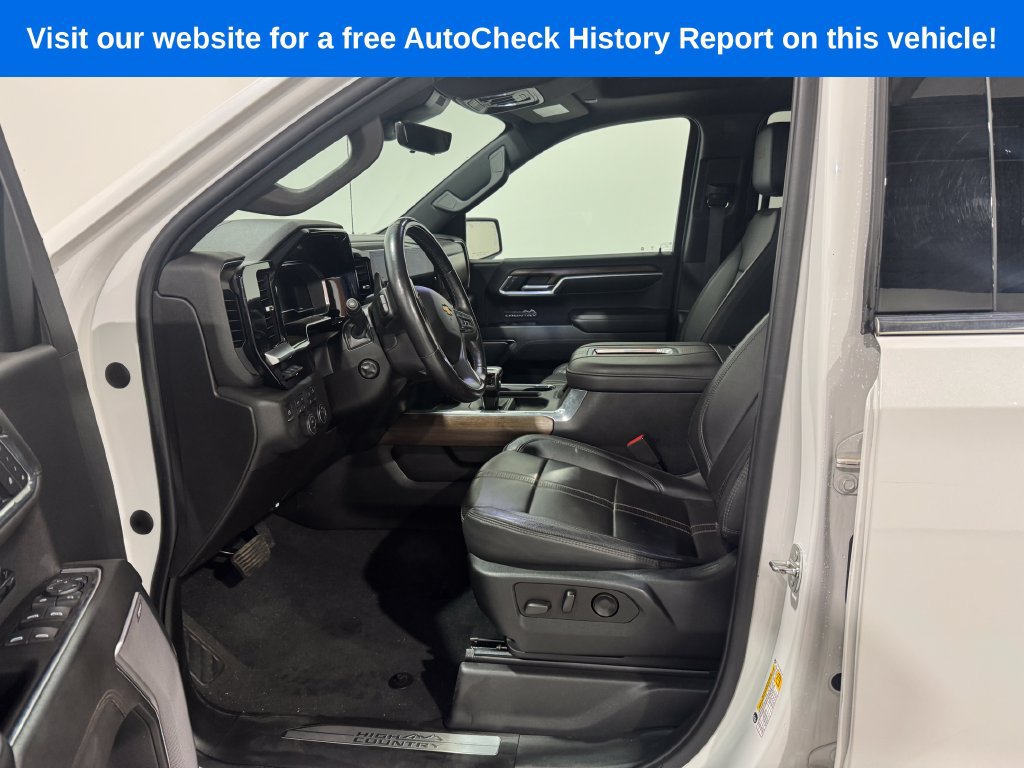 Used 2022 Chevrolet Silverado 1500 High Country w/ High Country Premium Package AWD/4WD image 15