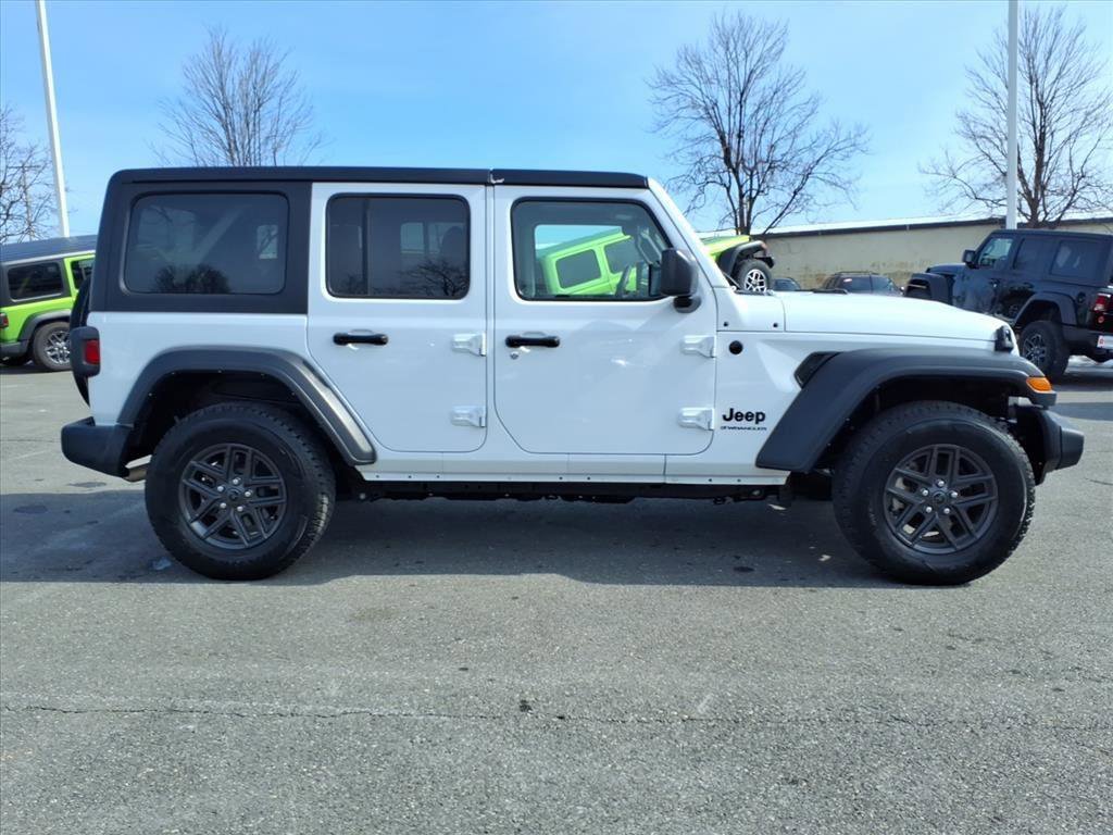 Used 2024 Jeep Wrangler Sport S image 3