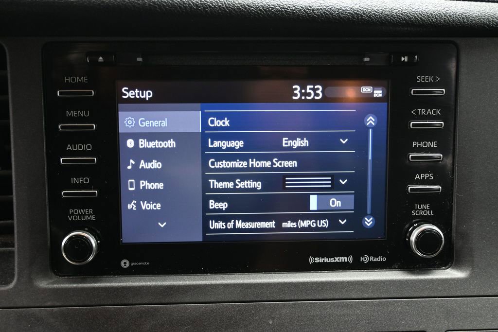 Used 2018 Toyota Sienna SE FWD image 26