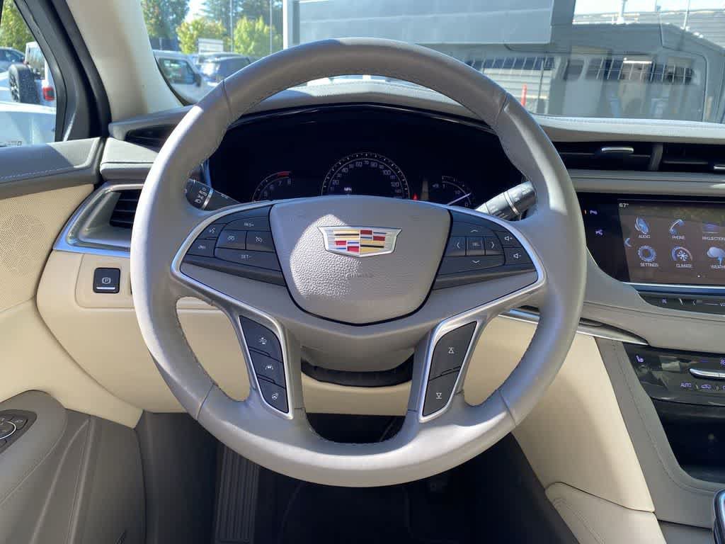 Used 2017 Cadillac XT5 Premium Luxury w/ Driver Assist Package AWD/4WD image 21