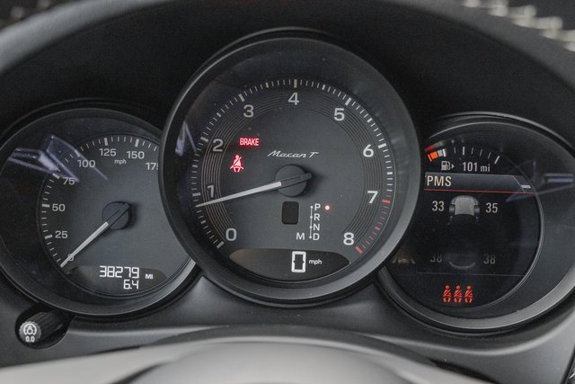Used 2023 Porsche Macan Turbo image 12