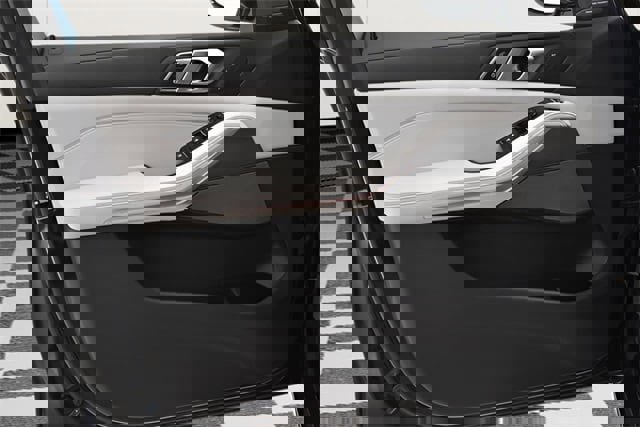 Used 2023 BMW X5 xDrive40i w/ Premium Package image 24