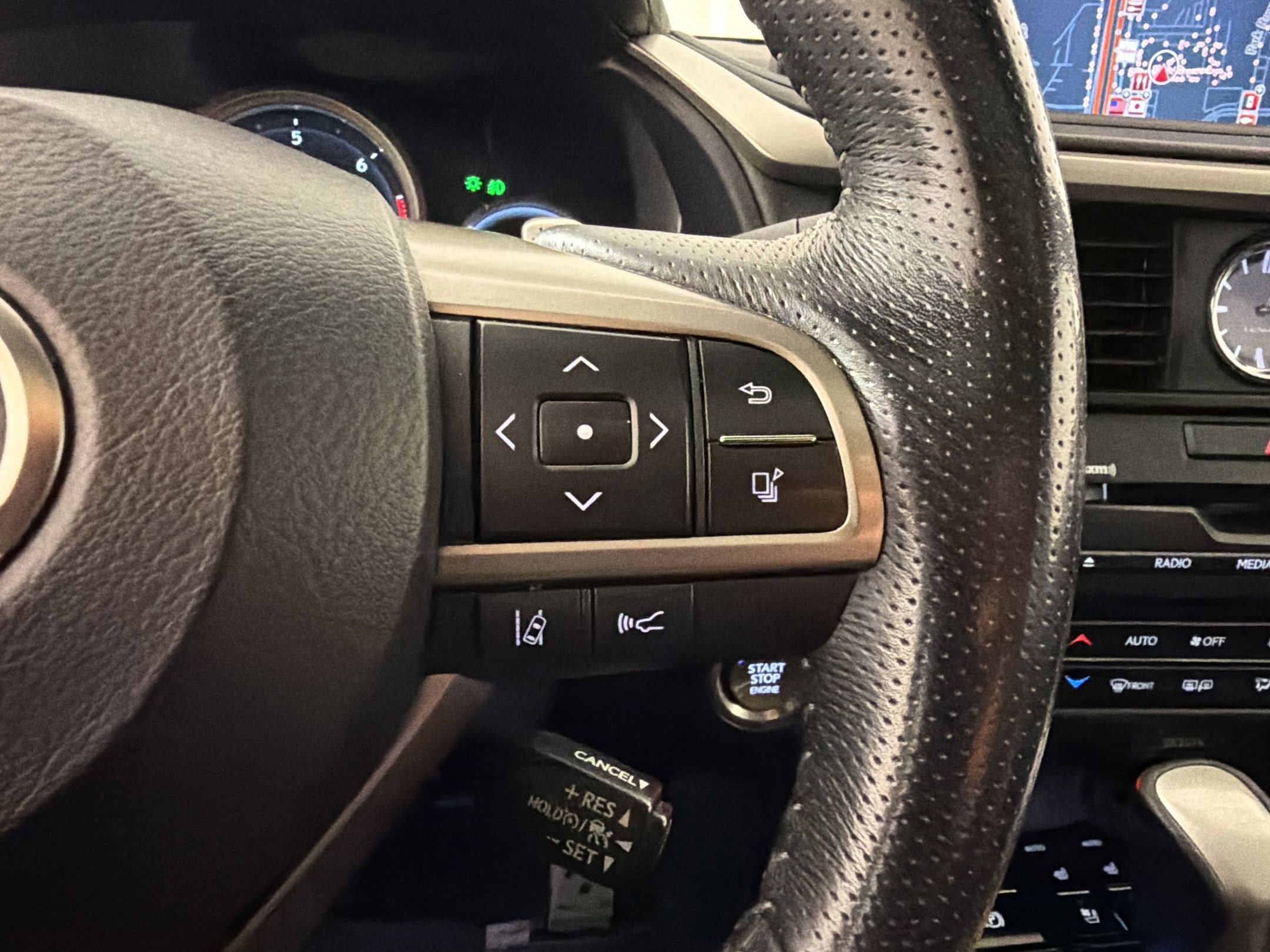 Used 2022 Lexus RX 350 F Sport w/ Accessory Package AWD/4WD image 24