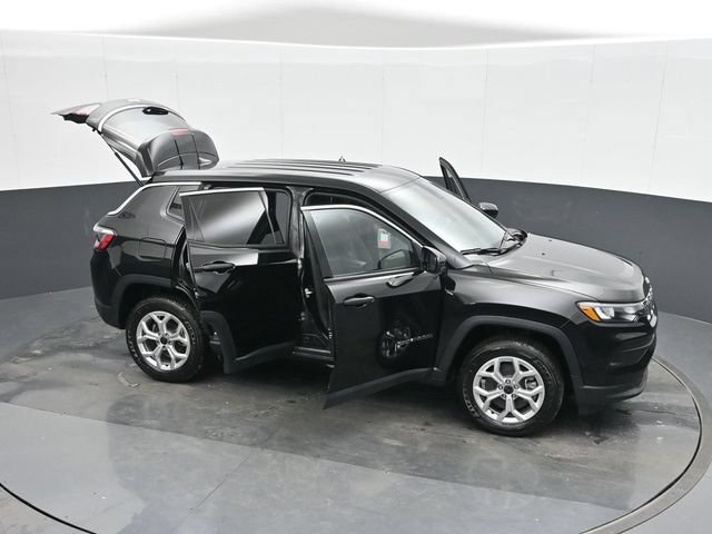Used 2025 Jeep Compass Sport w/ Mopar Graphics Package AWD/4WD image 50