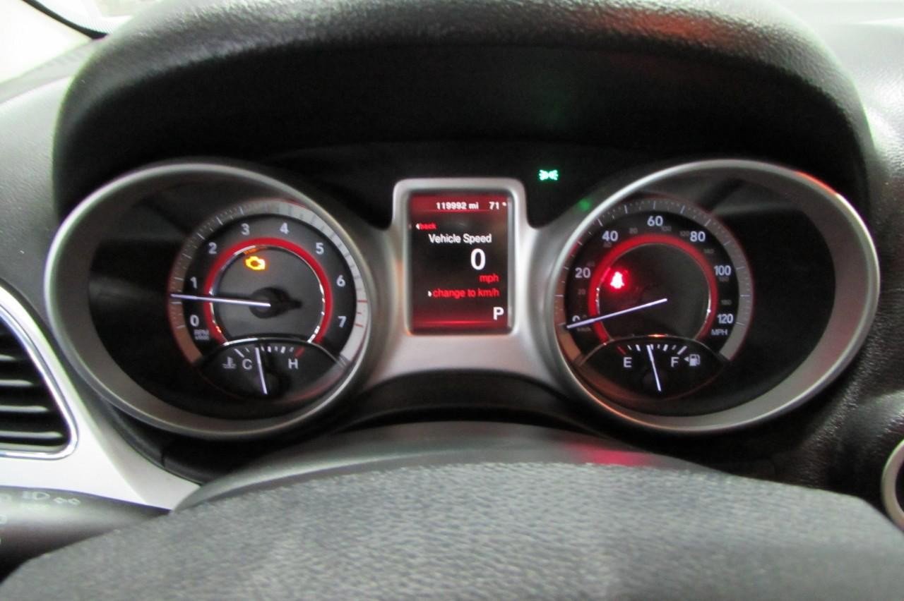 Used 2017 Dodge Journey SE w/ Flexible Seating Group image 17