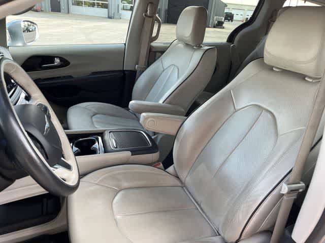 Used 2021 Chrysler Pacifica Limited FWD image 10