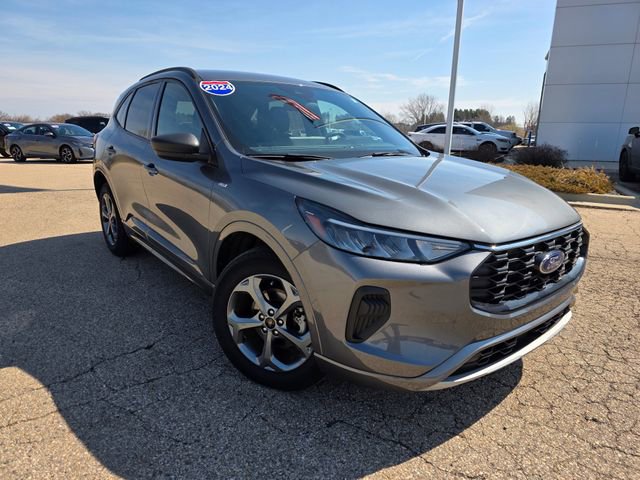 Used 2024 Ford Escape ST-Line w/ Tech Pack #1 image 2