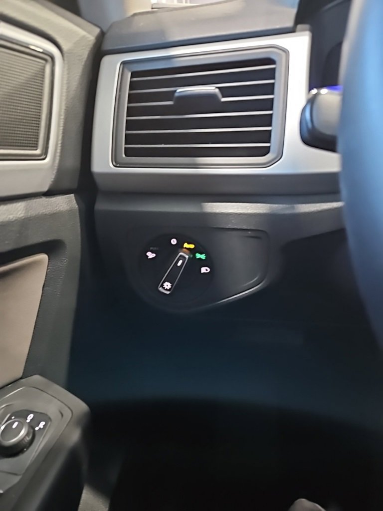 Used 2023 Volkswagen Atlas SE image 37