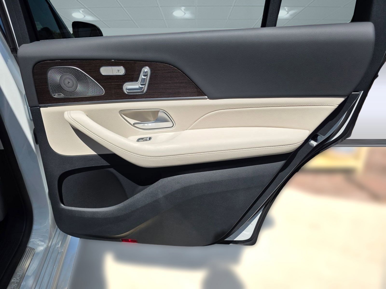 New 2026 Mercedes-Benz GLS 450 4MATIC image 21