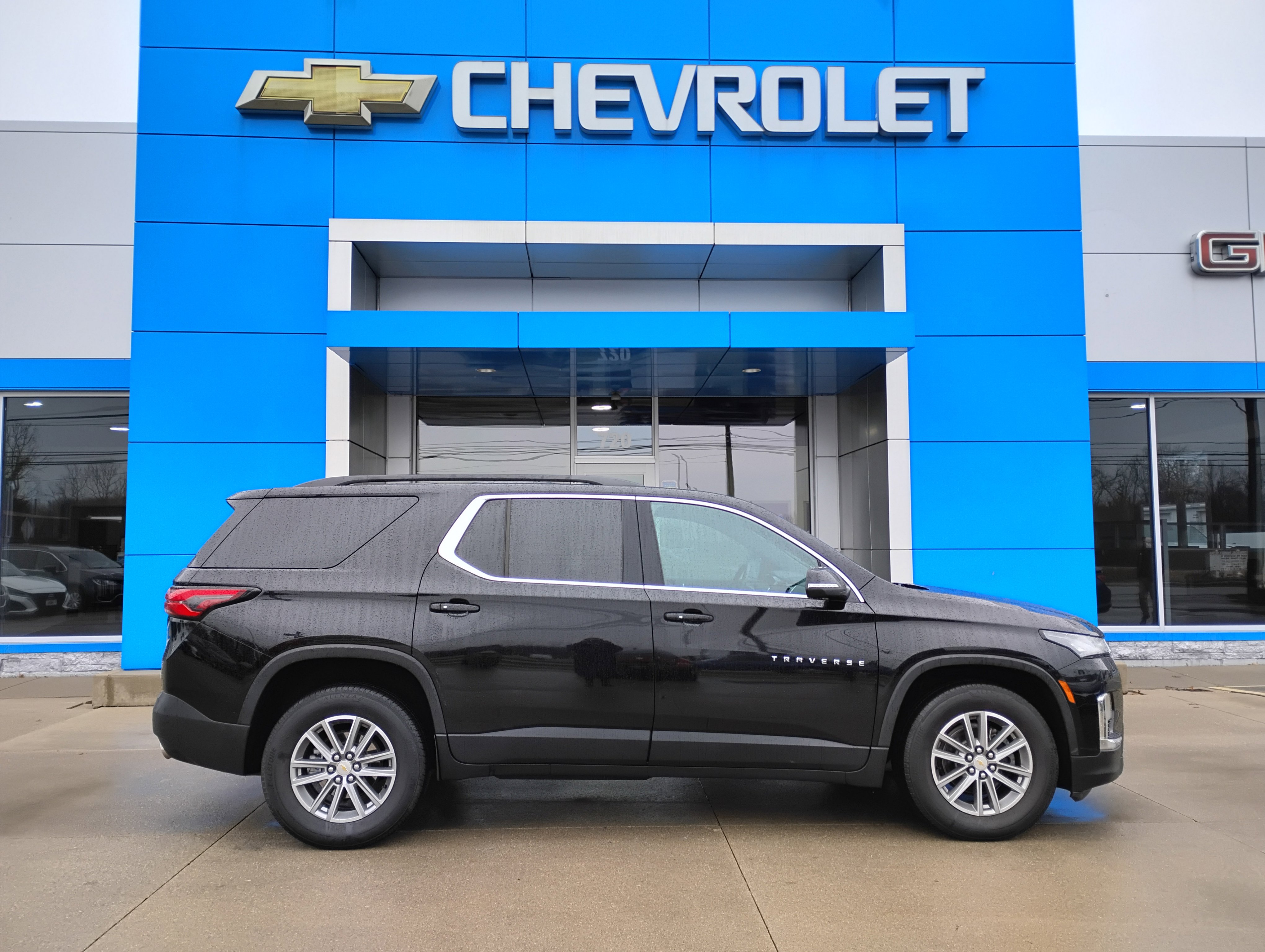Used 2023 Chevrolet Traverse LT w/ LPO, Floor Liner Package AWD/4WD image 35